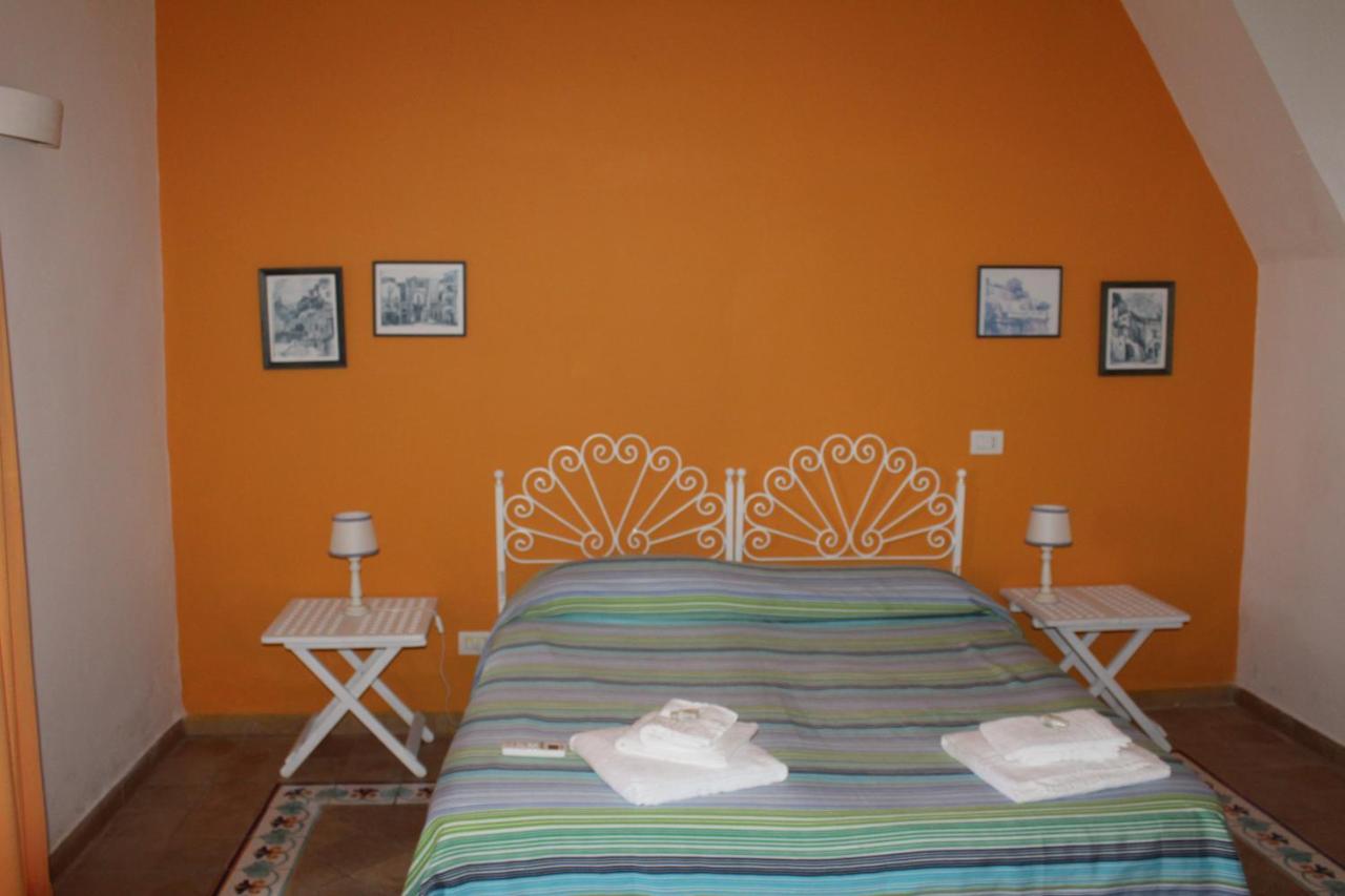 Agenzia Isotur Villa Olimpia Ponza Exterior photo