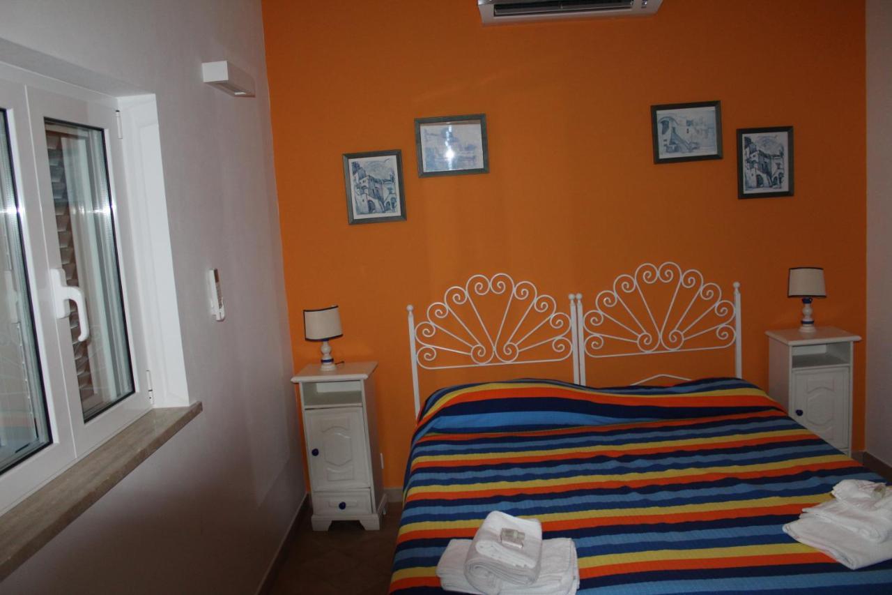 Agenzia Isotur Villa Olimpia Ponza Exterior photo